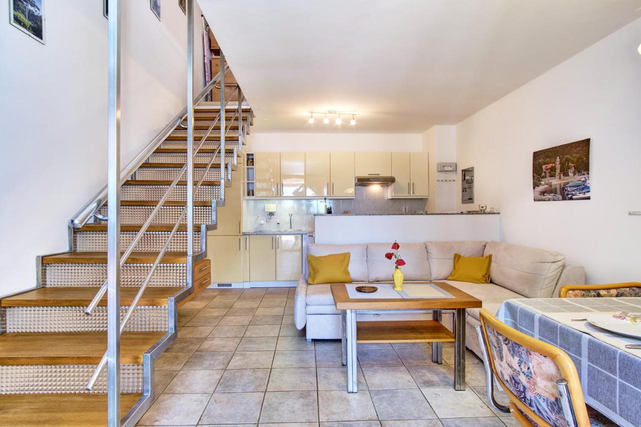 Apartment Mateo Miholascica Екстериор снимка